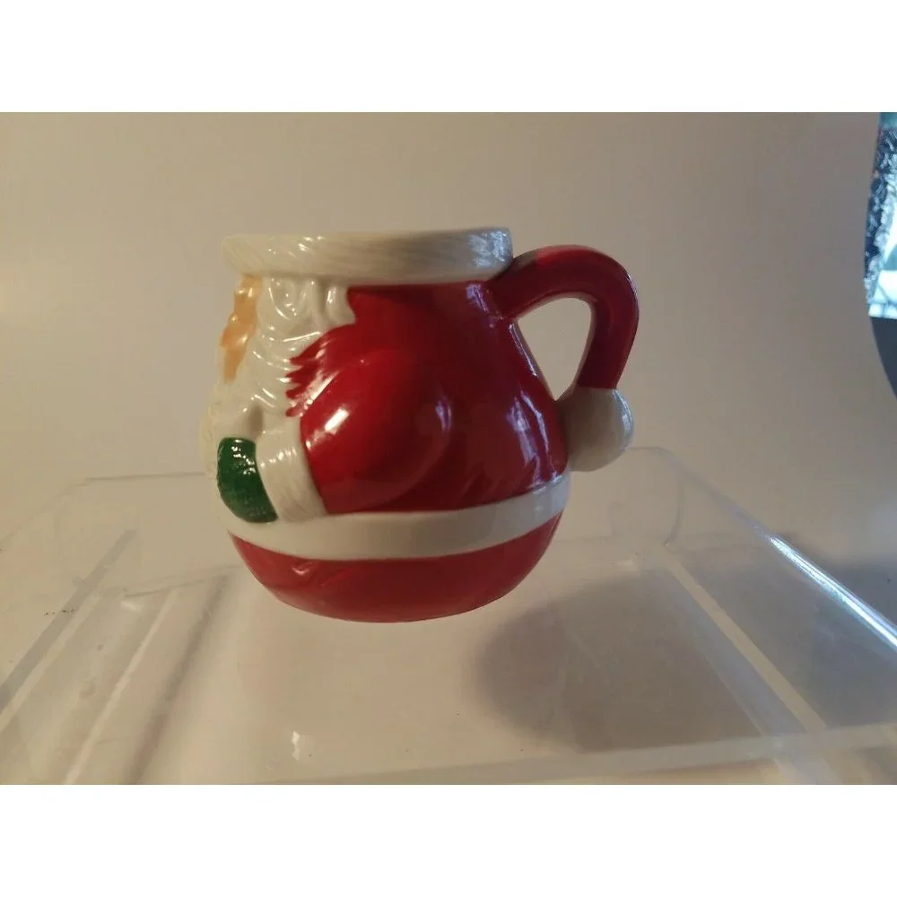 AVON Vintage Santa Claus Creamer and  Mrs. Claus Sugar Bowl w/Lid Set 1983